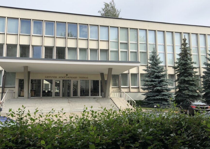 Buvusi prokurorė ir verslininkas lieka nuteisti dėl rengimosi prekiauti poveikiu