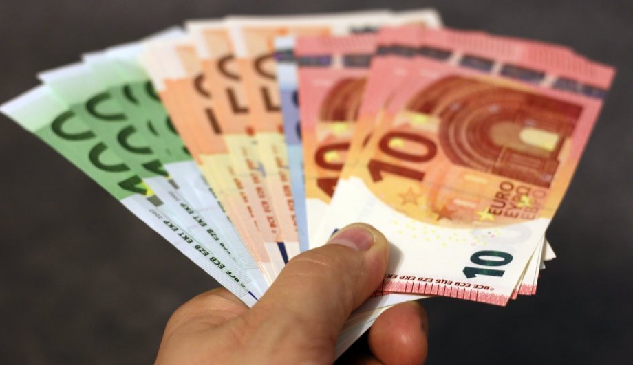 Pareikšti įtarimai advokatams dėl teisėjo papirkimo