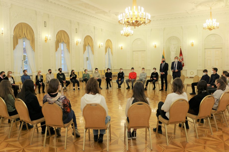 Lietuvos Respublikos prezidentūroje ir Specialiųjų tyrimų tarnyboje apsilankė klasė – Skaidrumo...