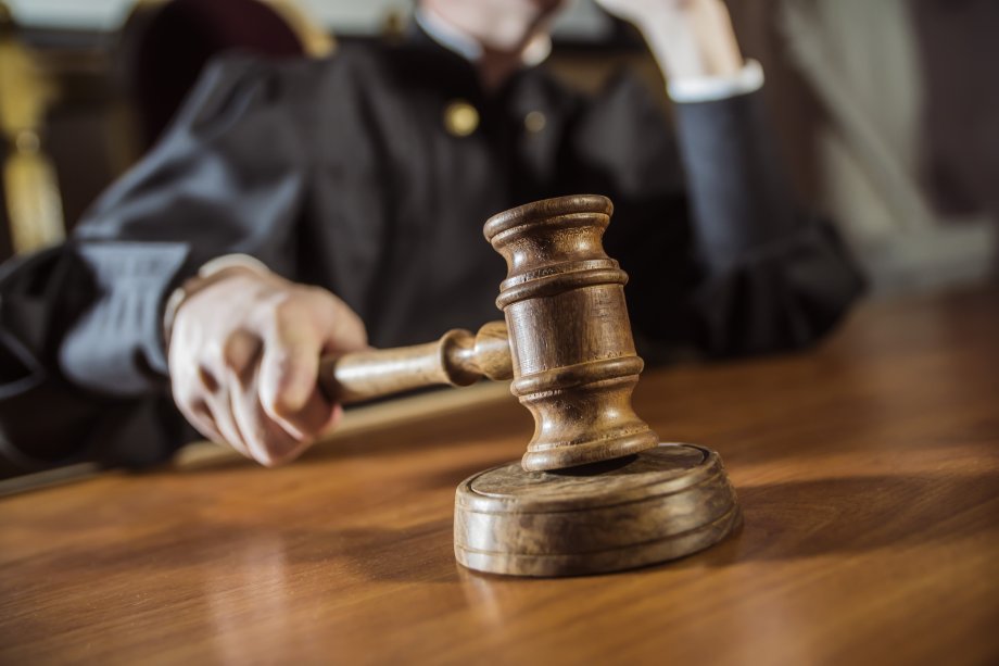 Byloje dėl neskaidriai organizuotų viešųjų pirkimų kelių remontui – septyni nuteistieji