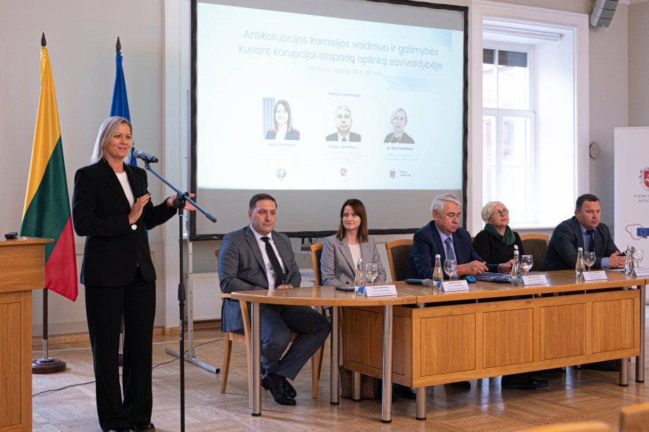 Susitikime su savivaldybių Antikorupcijos komisijų nariais aptartas jų vaidmuo kuriant korupcijai...