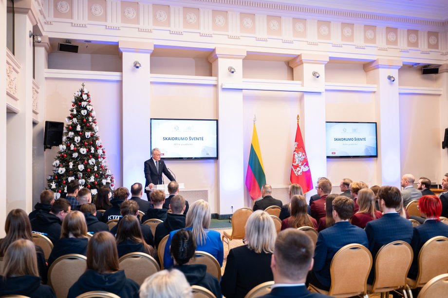 Skaidrumo šventėje apdovanoti aktyviausi „Skaidrumo akademijos“ dalyviai ir mokinių konkurso...