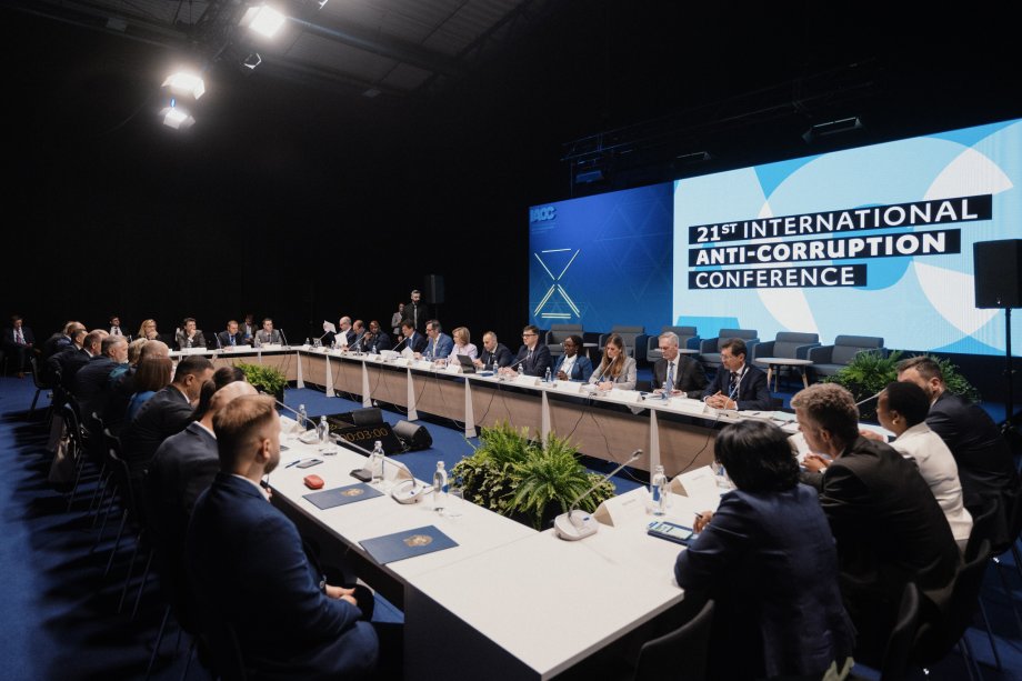 Teisėsaugos ir kovos su korupcija institucijų lyderiai dalyvavo susitikime dėl naujų...