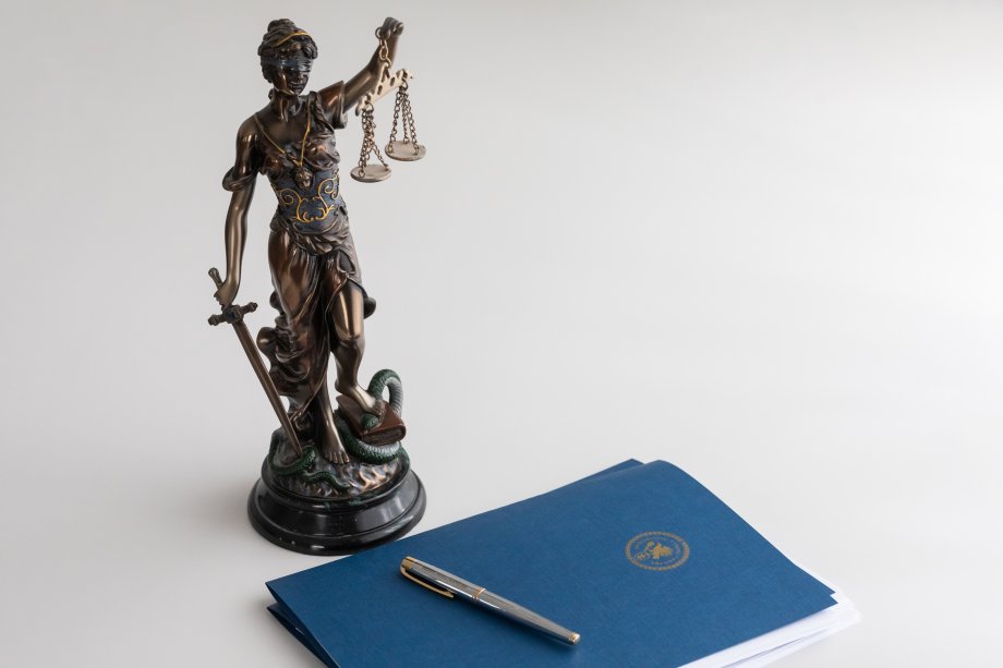 Teismui perduota byla dėl galimo kyšininkavimo atliekų tvarkymo sektoriuje ir neteisėto...